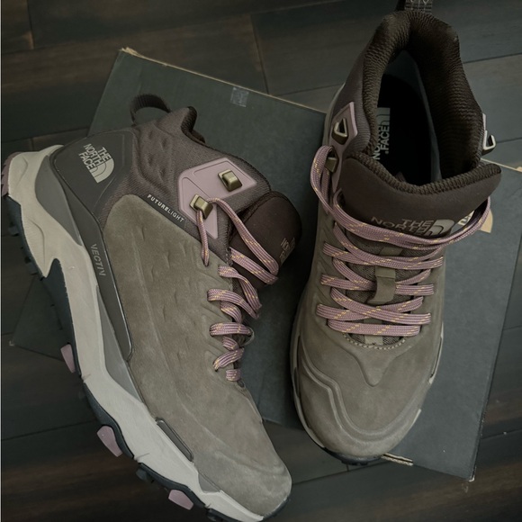 North face - Picture 5 of 10